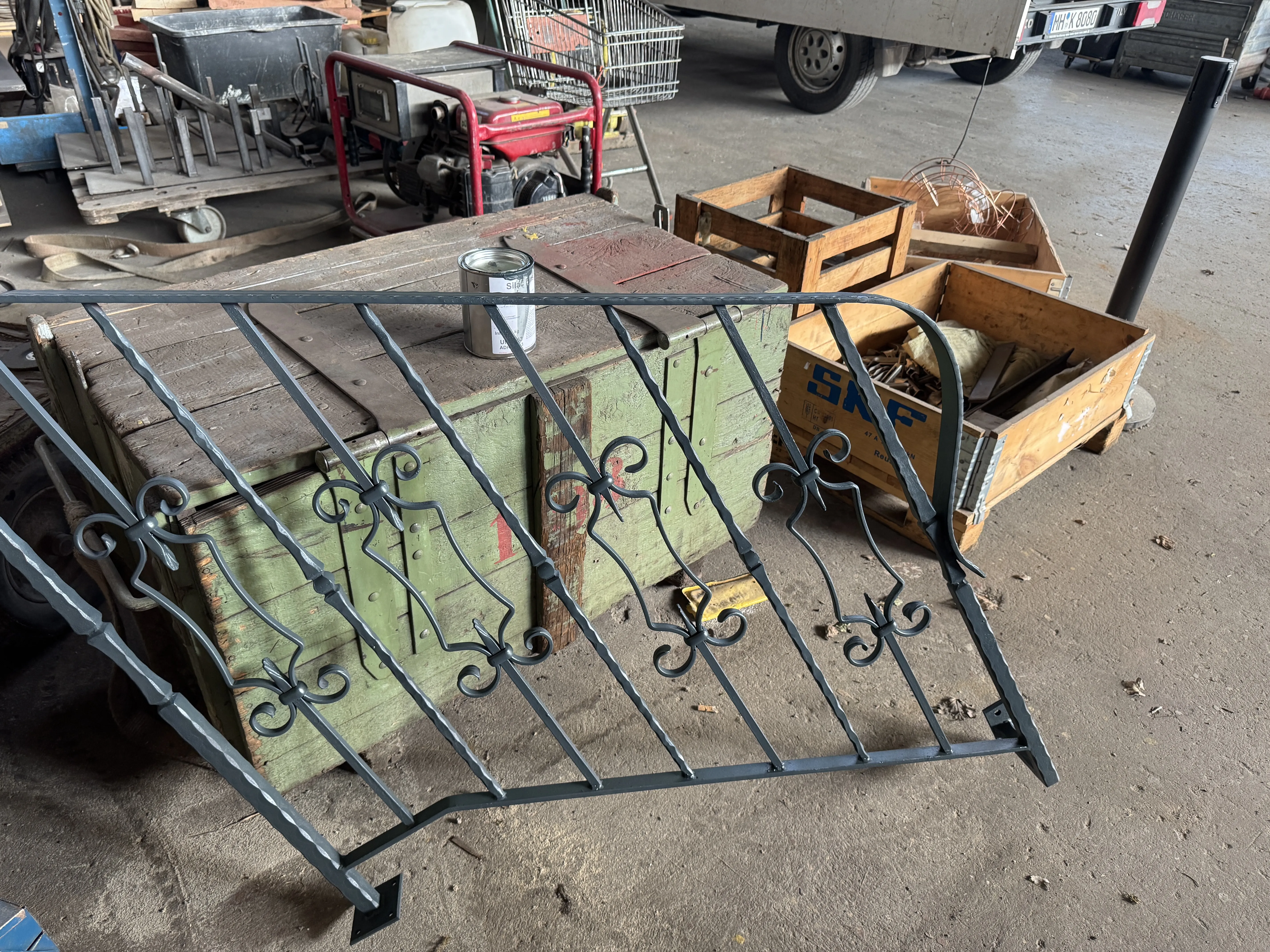 Fertig beschichtetes Geländer